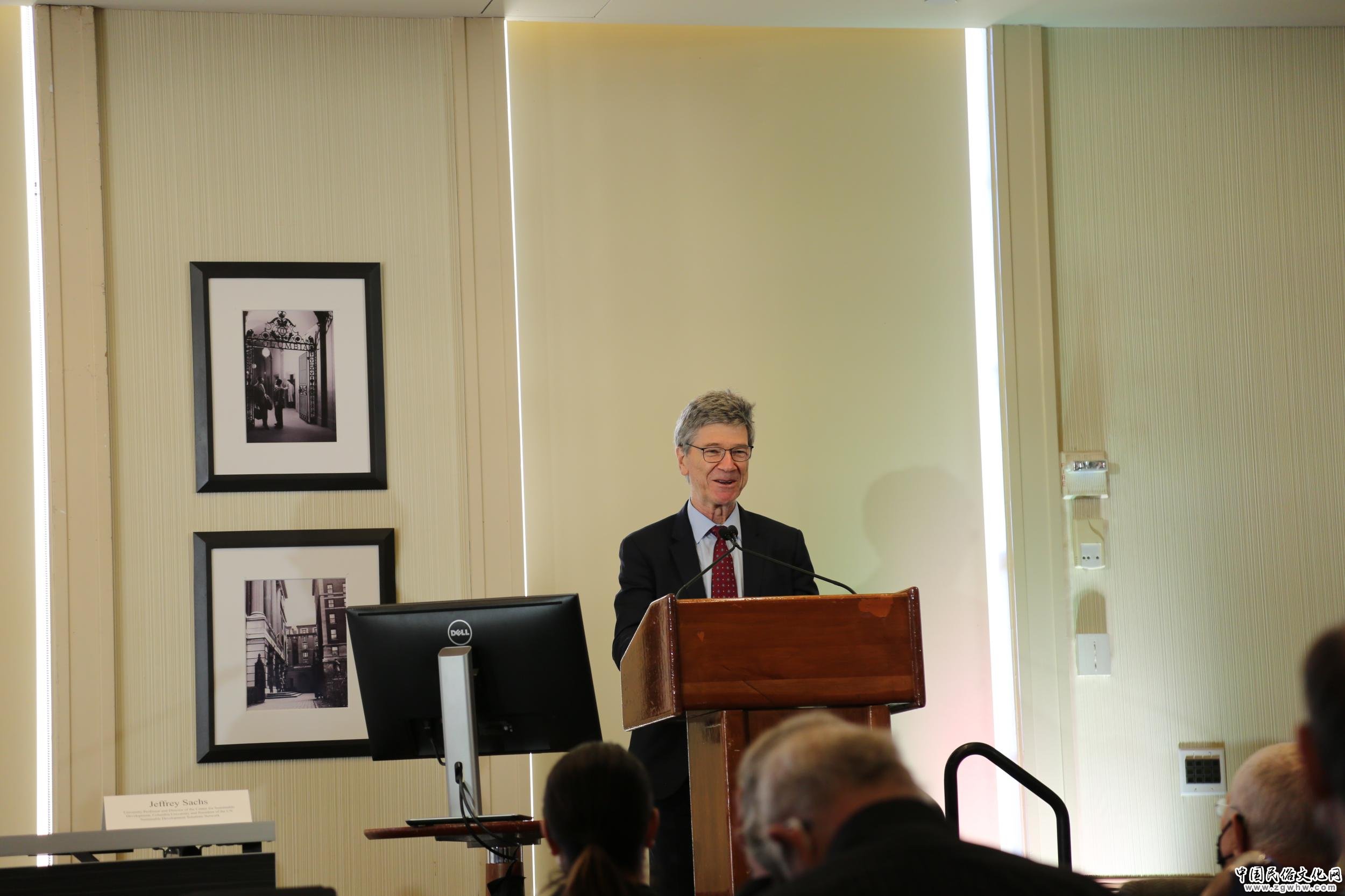 杰弗里·萨克斯:美国应放弃“领导世界的念头”